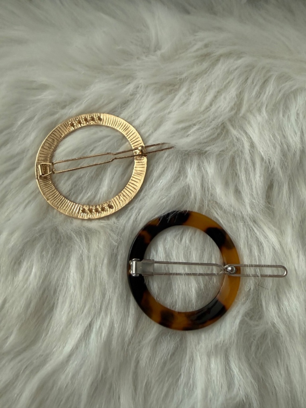 3-ct Round Circle Hair Barrettes - Picture 5 of 5